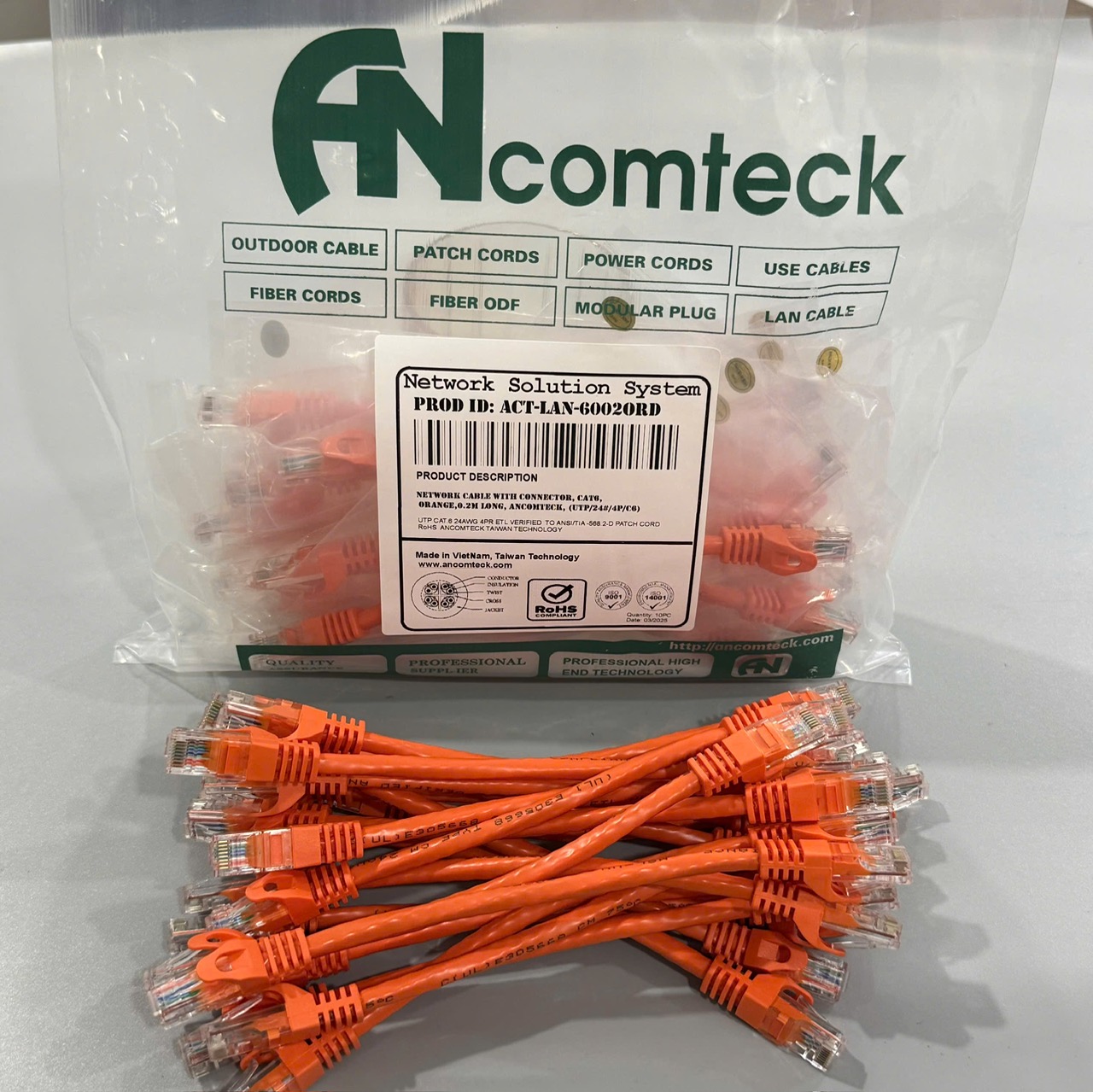 DÂY NHẢY PATCH CORD CAT6 UTP 0.2M lõi đồng 100% pass Fluke đầu đúc ACT-LAN-6002ORD 20CM