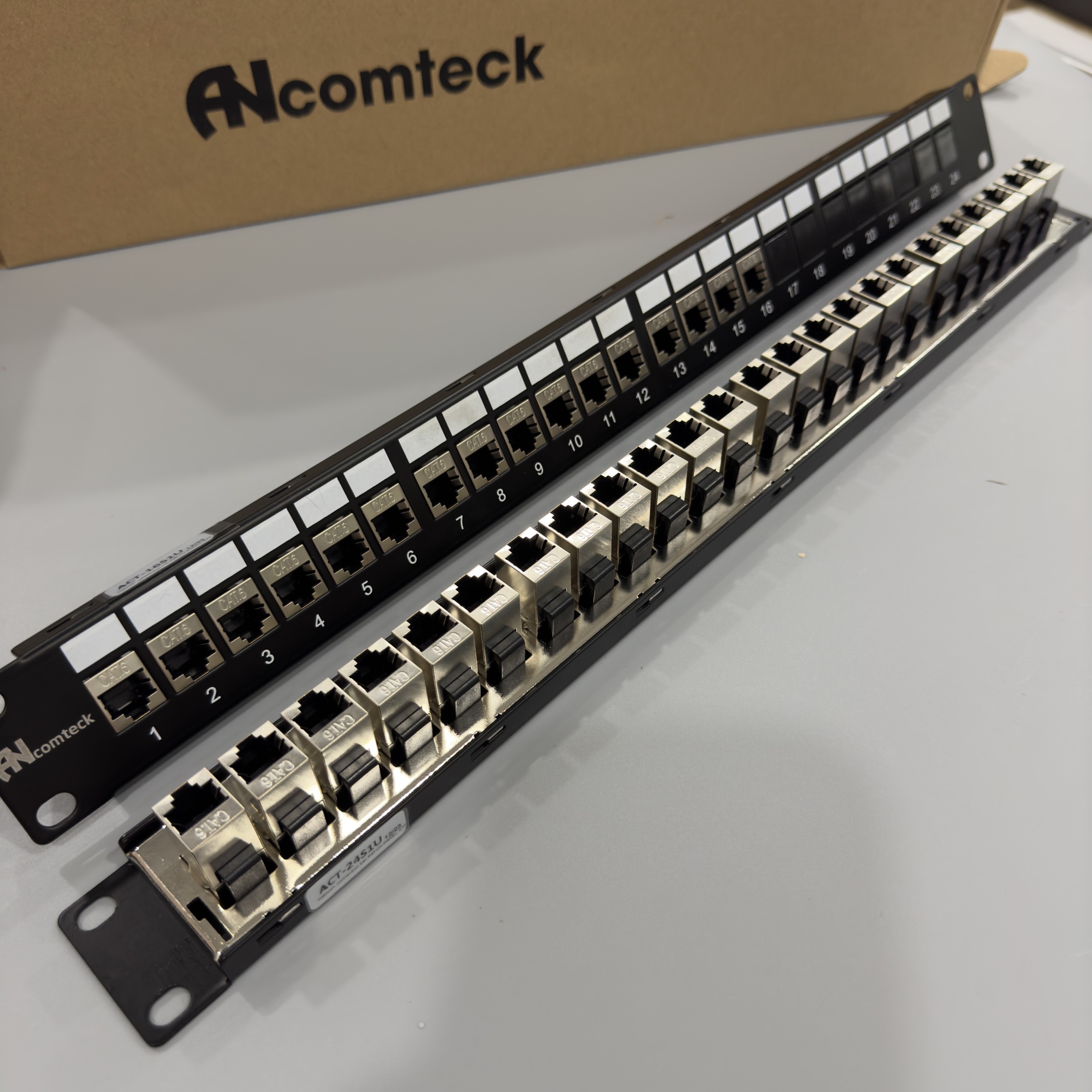 Thanh đấu nối mạng PATCH PANEL 16 port 1U chuẩn 19'' CAT5.CAT6.CAT6A , mã ACT-16S1U ANCOMTECK