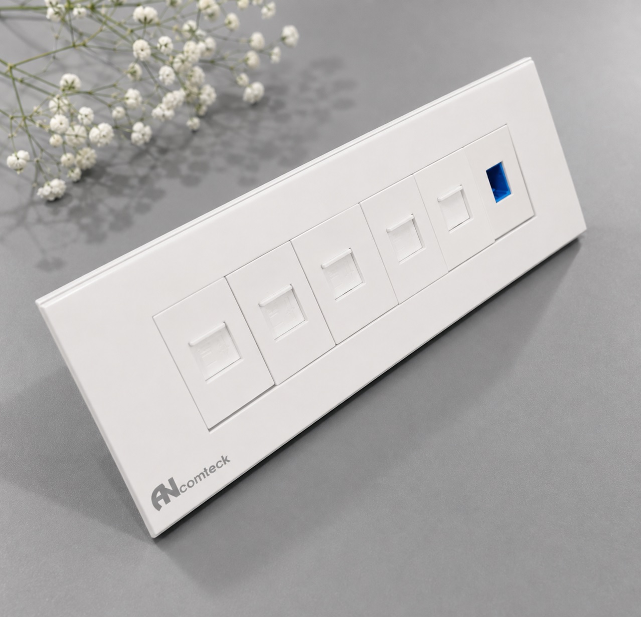 Mặt 6 Cổng ANCOMTECK ACT-6UL-006 - Wallplate 6 Port